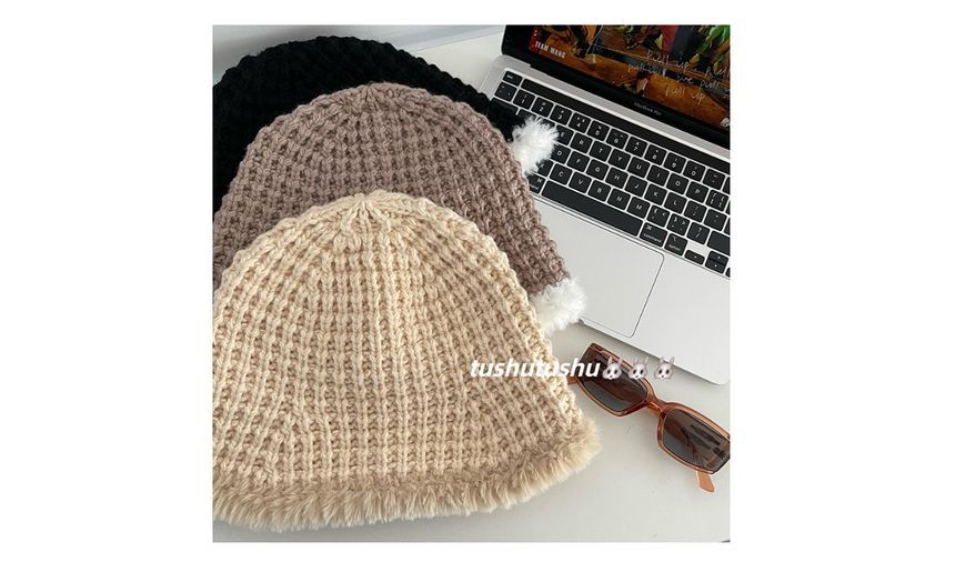 Fluffy Trim Knit Cloche Hat