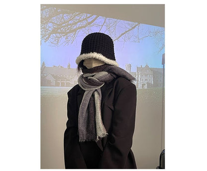 Fluffy Trim Knit Cloche Hat