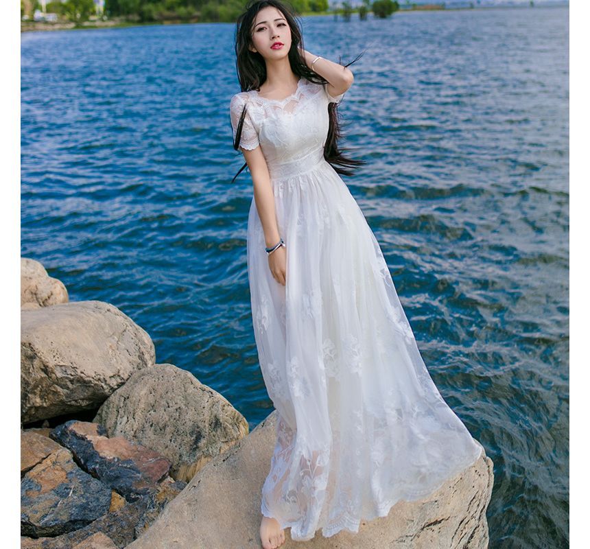 Short-Sleeve Round Neck Plain Flower Embroidered Lace Maxi A-Line Dress