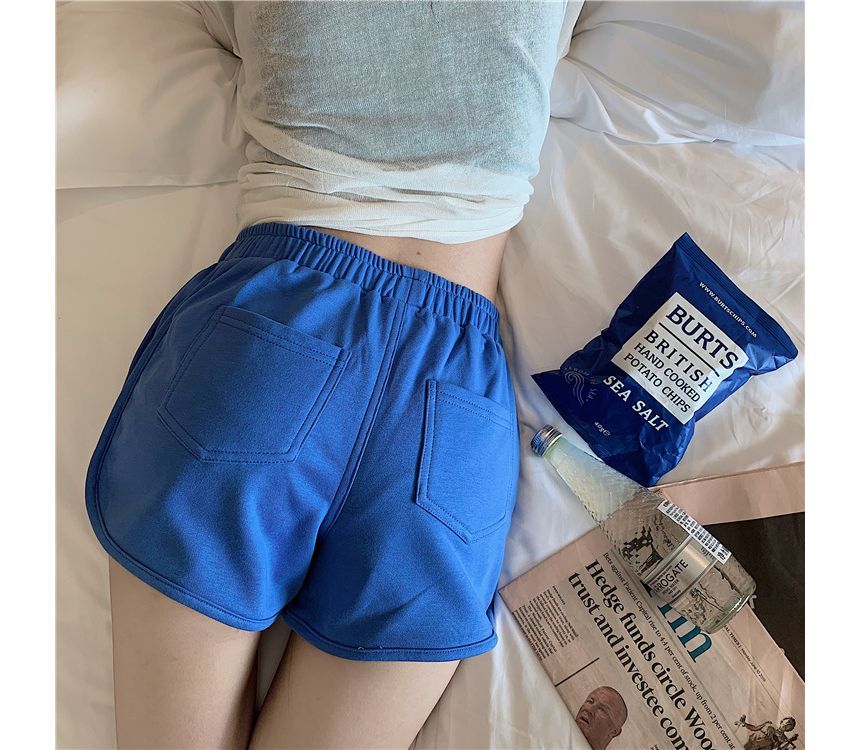 Schlichte Shorts mit hoher Taille