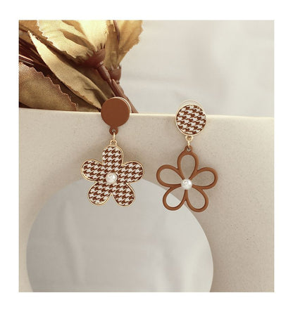 Houndstooth Floral Asymmetrical Alloy Dangle Earring