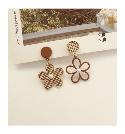 Houndstooth Floral Asymmetrical Alloy Dangle Earring