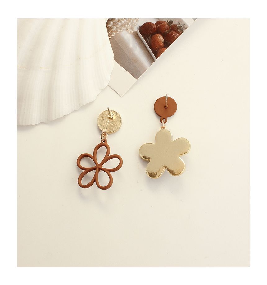 Houndstooth Floral Asymmetrical Alloy Dangle Earring