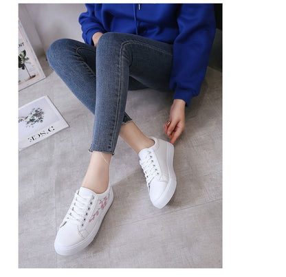 Floral Embroidered Lace-Up Sneakers