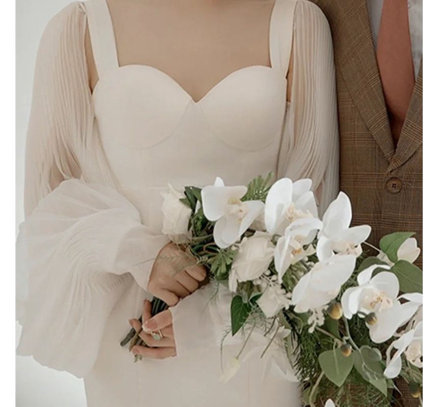 Sheath Neckline Long-Sleeve Plain Wedding Gown Sweetheart