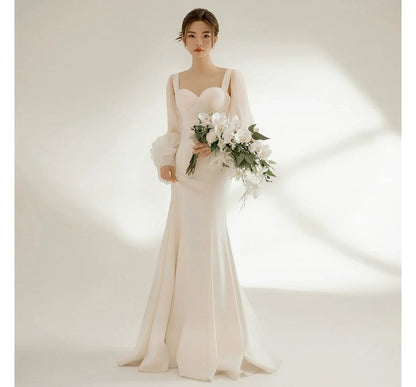 Sheath Neckline Long-Sleeve Plain Wedding Gown Sweetheart