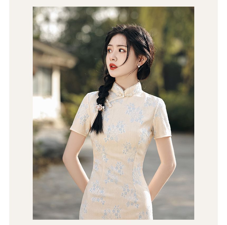 Short-Sleeve Floral Lace Mini Qipao