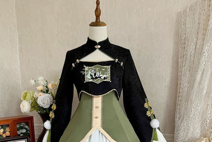 Kurze Lolita-Bluse mit ausgestellten Ärmeln und Panda-Stickerei / zweifarbiges Trägerkleid mit Schleife / Beinstulpen mit Rüschen / Set