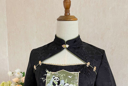 Kurze Lolita-Bluse mit ausgestellten Ärmeln und Panda-Stickerei / zweifarbiges Trägerkleid mit Schleife / Beinstulpen mit Rüschen / Set