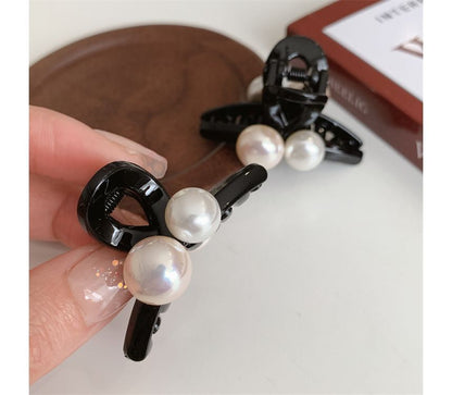 Faux Pearl Mini Hair Clip