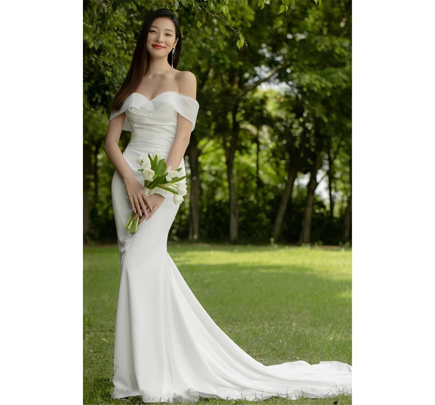 Short-Sleeve Off Shoulder Plain Ruched Mermaid Wedding Gown