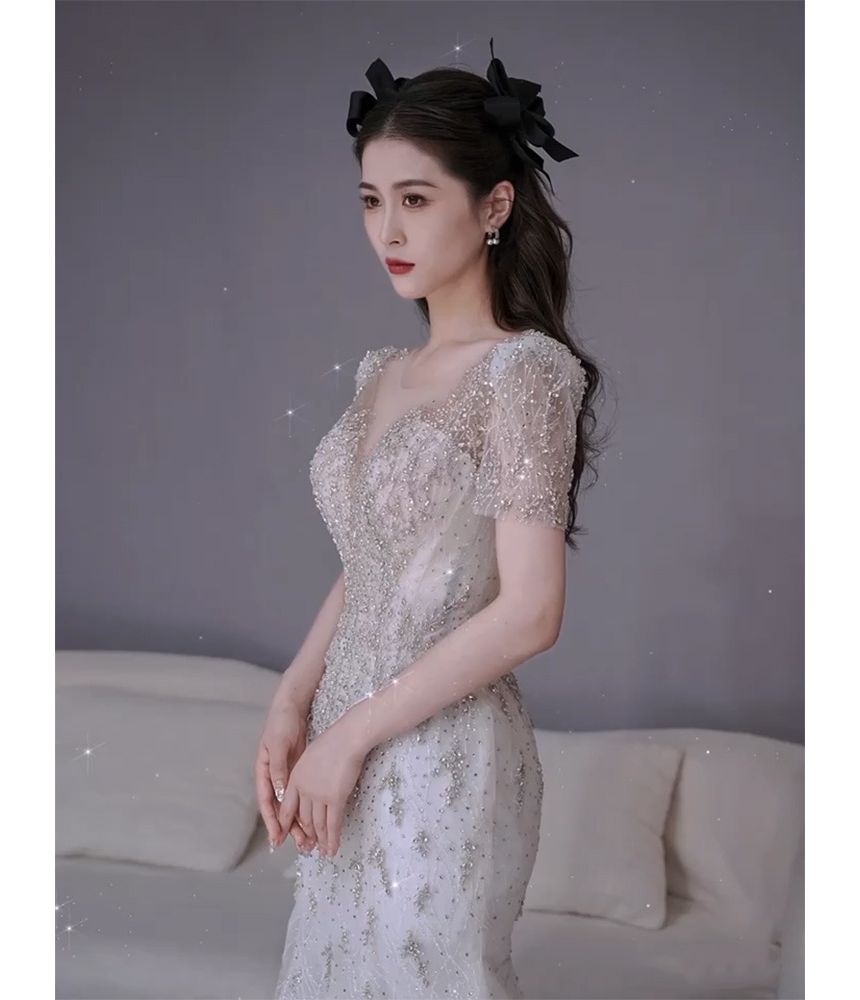 Short-Sleeve V-Neck Trained Mermaid Evening Gown