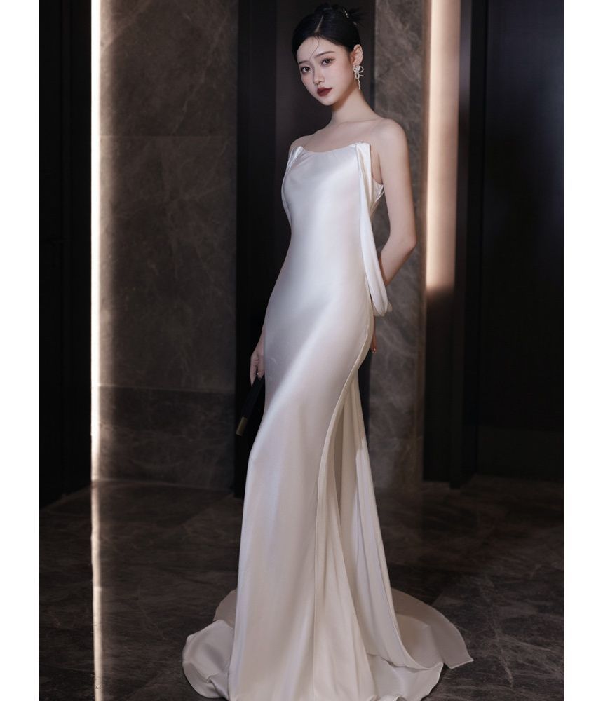 Sleeveless Square Neck Plain Floral Embroidered Panel Mesh Mermaid Wedding Gown