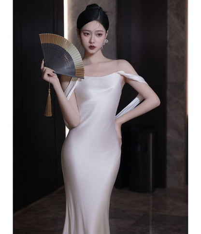 Sleeveless Square Neck Plain Floral Embroidered Panel Mesh Mermaid Wedding Gown