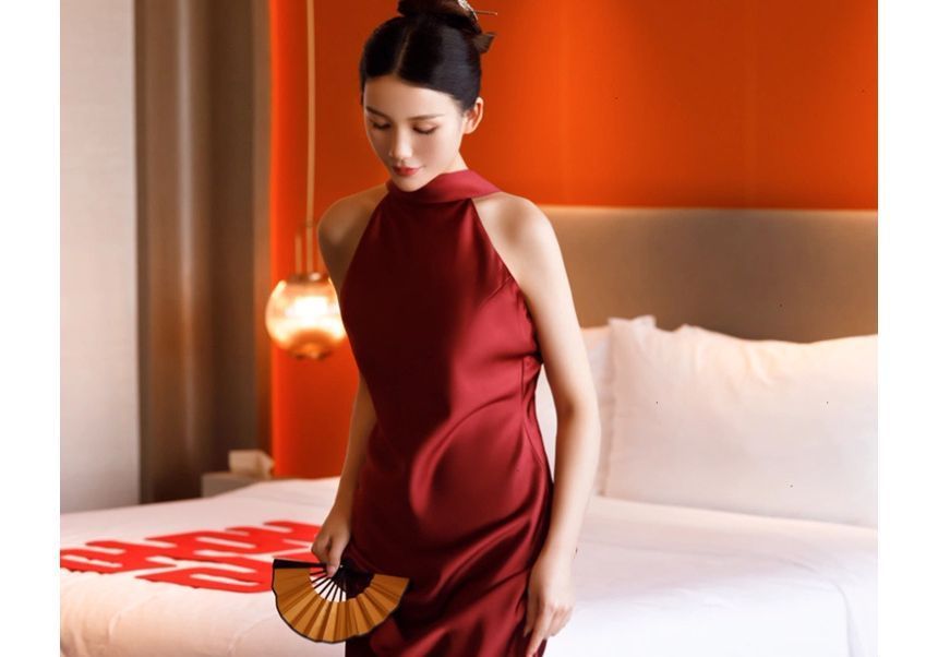 Sleeveless Stand Collar Plain Tie Back Satin A-Line Evening Gown