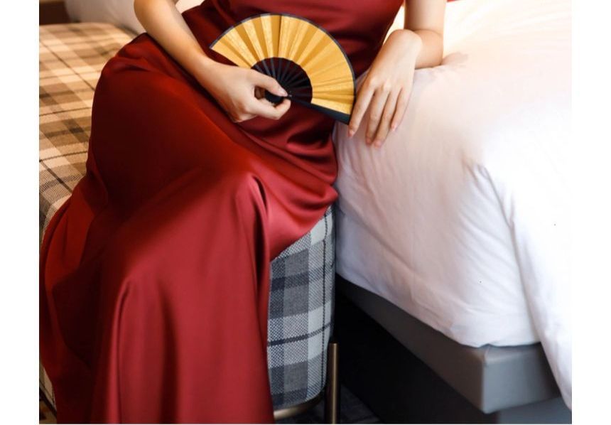 Sleeveless Stand Collar Plain Tie Back Satin A-Line Evening Gown