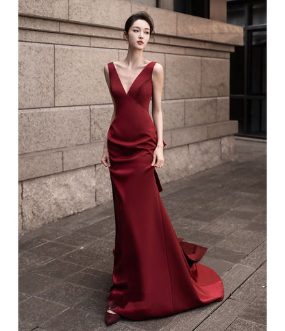 Sleeveless V-Neck Plain Backless Bow A-Line Evening Gown