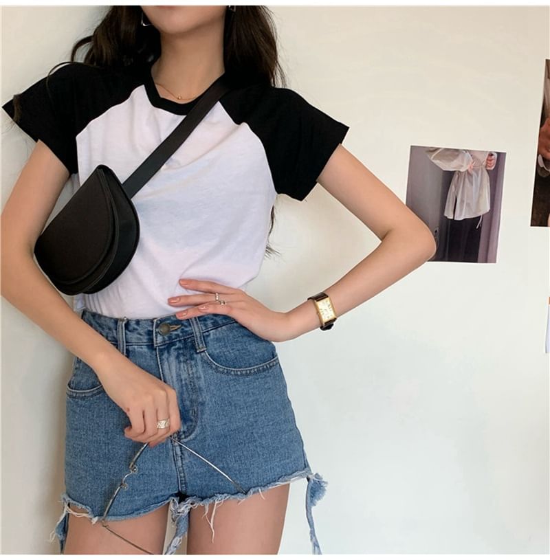 Short-Sleeve Round Neck Raglan Crop Tee