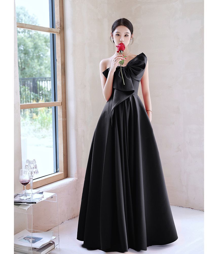 Sleeveless One Shoulder Plain Bow Satin A-Line Evening Gown