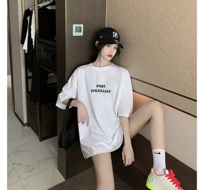 Short-Sleeve Round Neck Lettering Tee