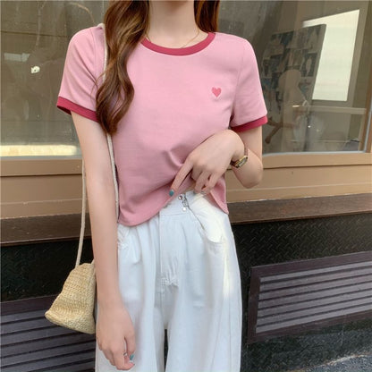 Short-Sleeve Contrast Trim Heart Embroidered Cropped Tee
