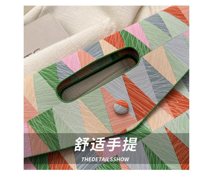 Geometric Print Envelope Clutch