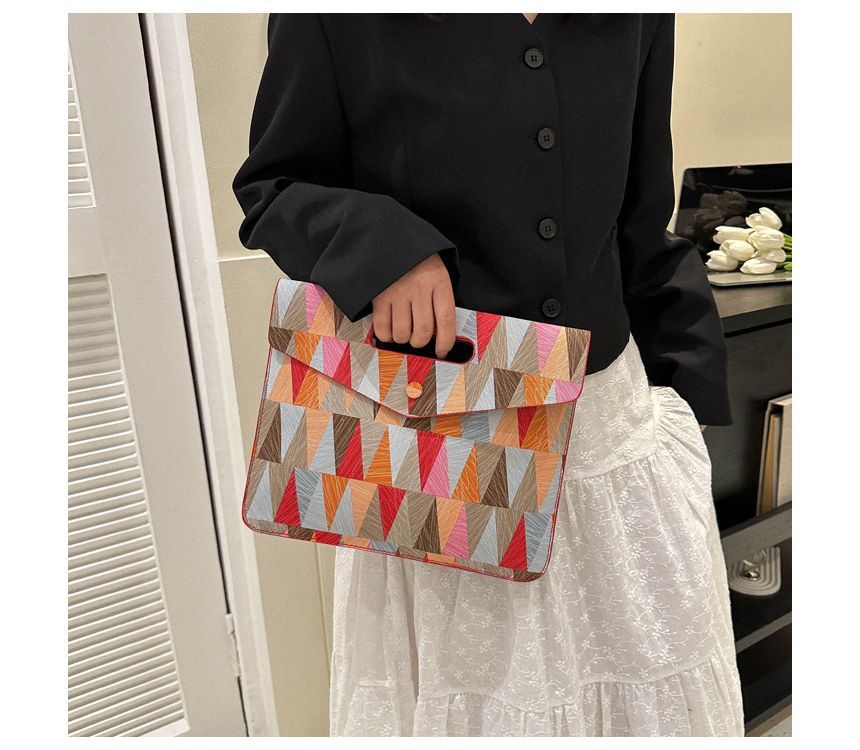 Geometric Print Envelope Clutch