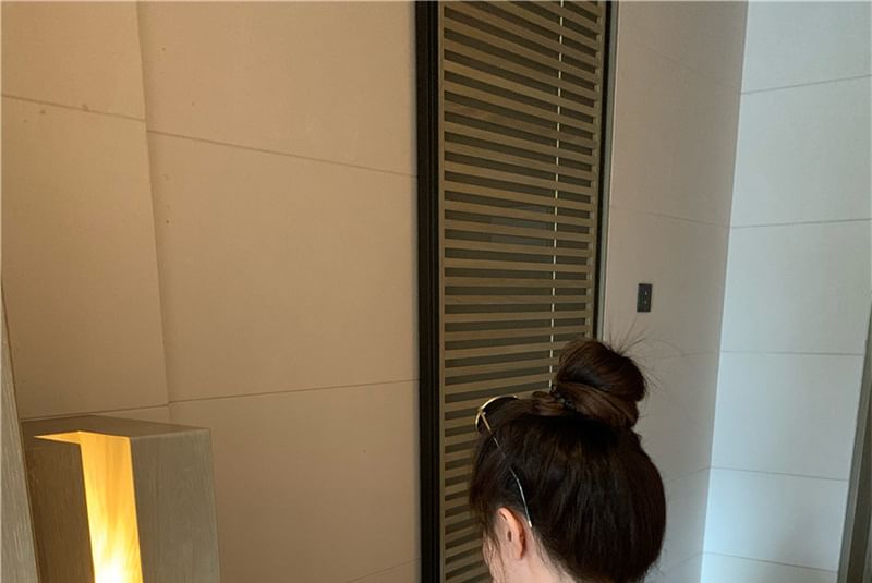 Slim-Fit Midi Two-Tone Sleeveless Dress