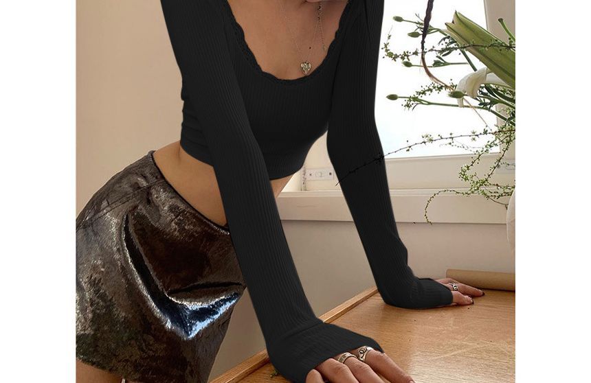 Long-Sleeve Scoop Neck Plain Lace Trim Backless Ribbed Crop Tee