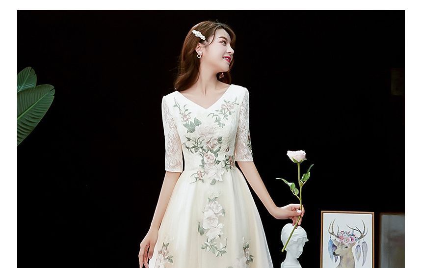 V-Neck A-Line Gown Evening Short-Sleeve Floral Embroidered