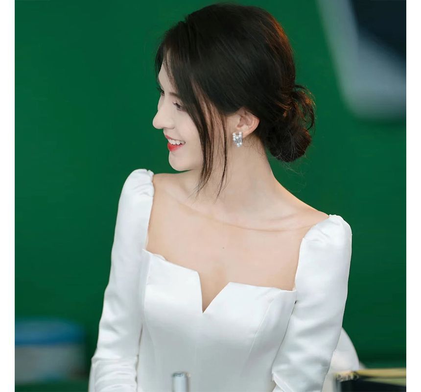 Long-Sleeve Plain A-Line Wedding Dress