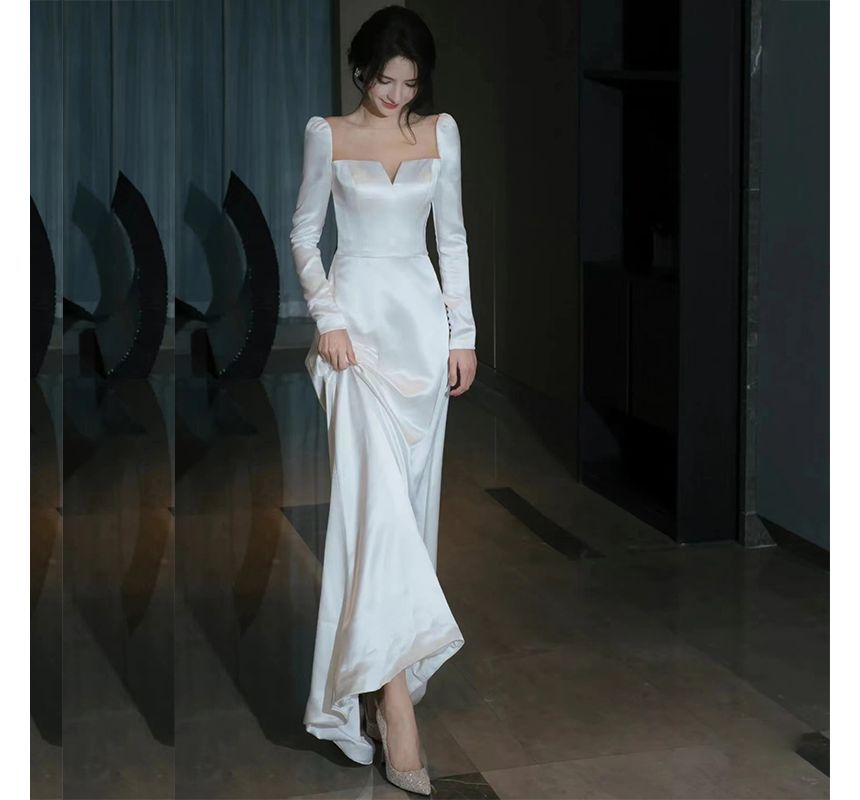 Long-Sleeve Plain A-Line Wedding Dress