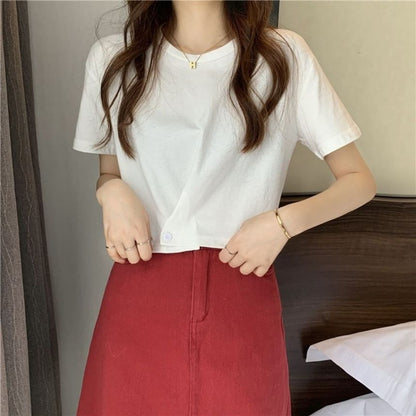 Short-Sleeve Round Neck Plain Buttoned Tee