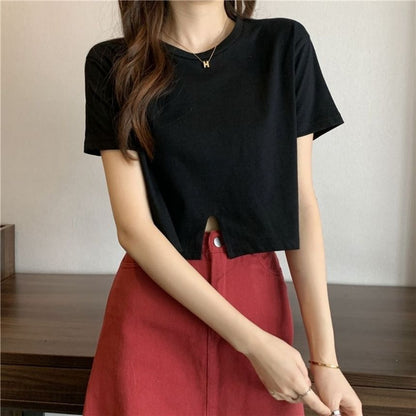 Short-Sleeve Round Neck Plain Buttoned Tee