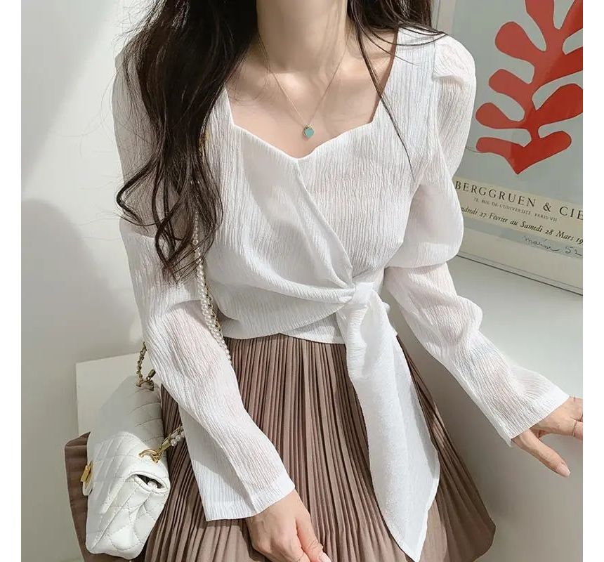 Puff-Sleeve Sweetheart-Neckline Plain Tie-Side Blouse