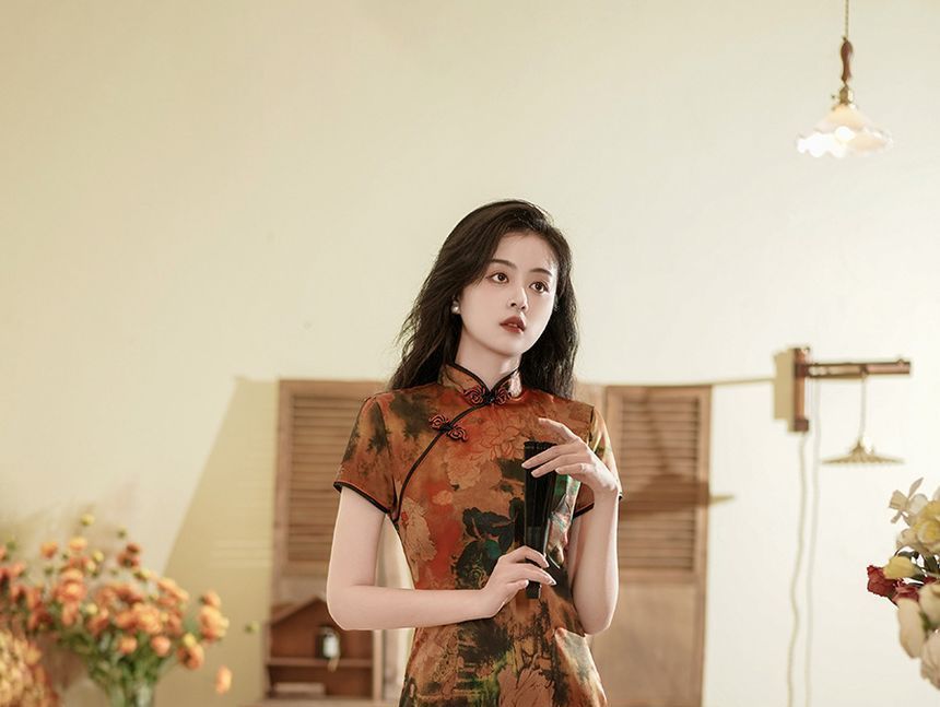 Short-Sleeve Floral Mini Qipao
