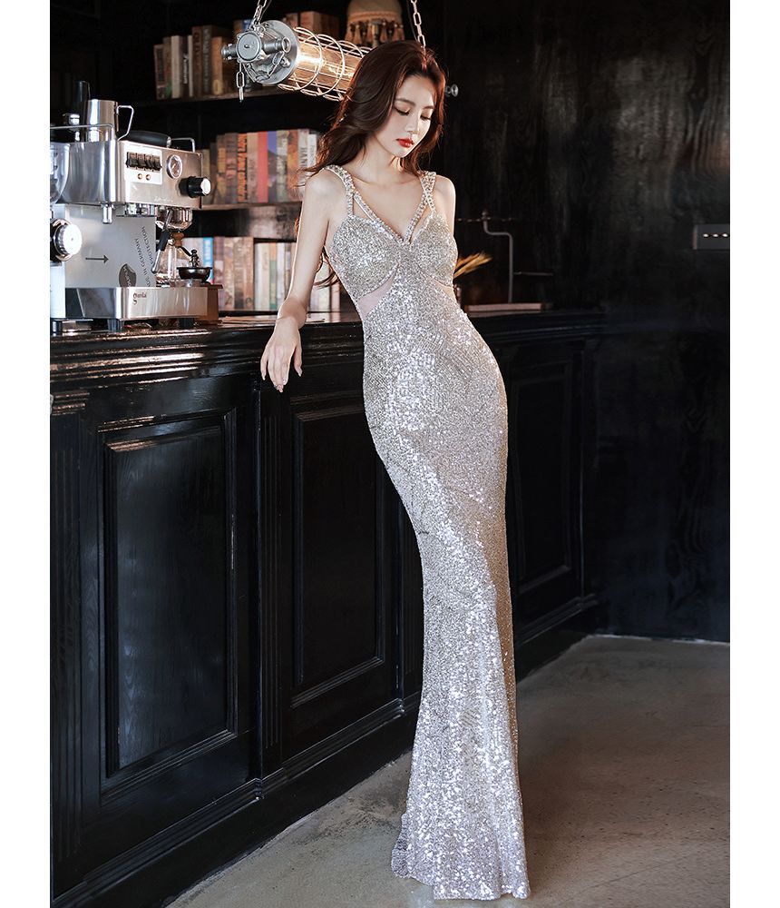 Strap V-Neck Gown Evening Mermaid Sequin Pearl Beaded Spaghetti Faux Plain