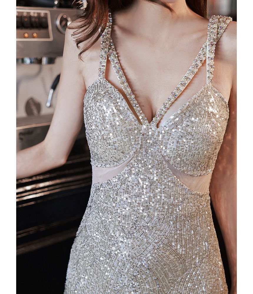 Strap V-Neck Gown Evening Mermaid Sequin Pearl Beaded Spaghetti Faux Plain