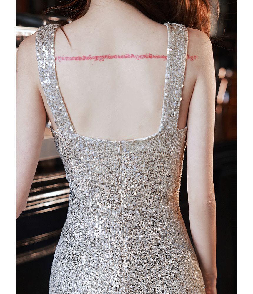 Strap V-Neck Gown Evening Mermaid Sequin Pearl Beaded Spaghetti Faux Plain