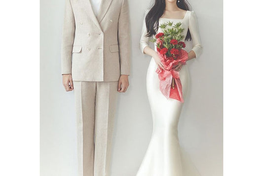 3/4-Sleeve Square-Neck Bodycon Wedding Gown