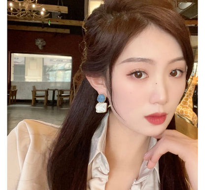 Resin Alloy Dangle Earring