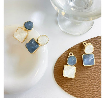 Resin Alloy Dangle Earring