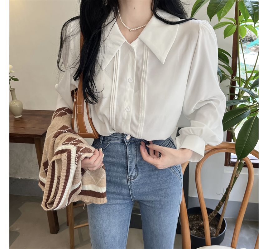 Puff-Sleeve Plain Shirt / V-Neck Argyle Sweater Vest