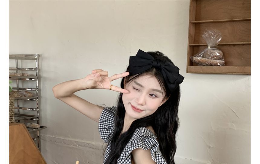 Sleeveless Gingham Ruffle Blouse