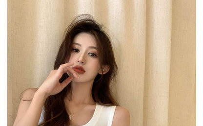 Scoop Neck Plain Tank Top