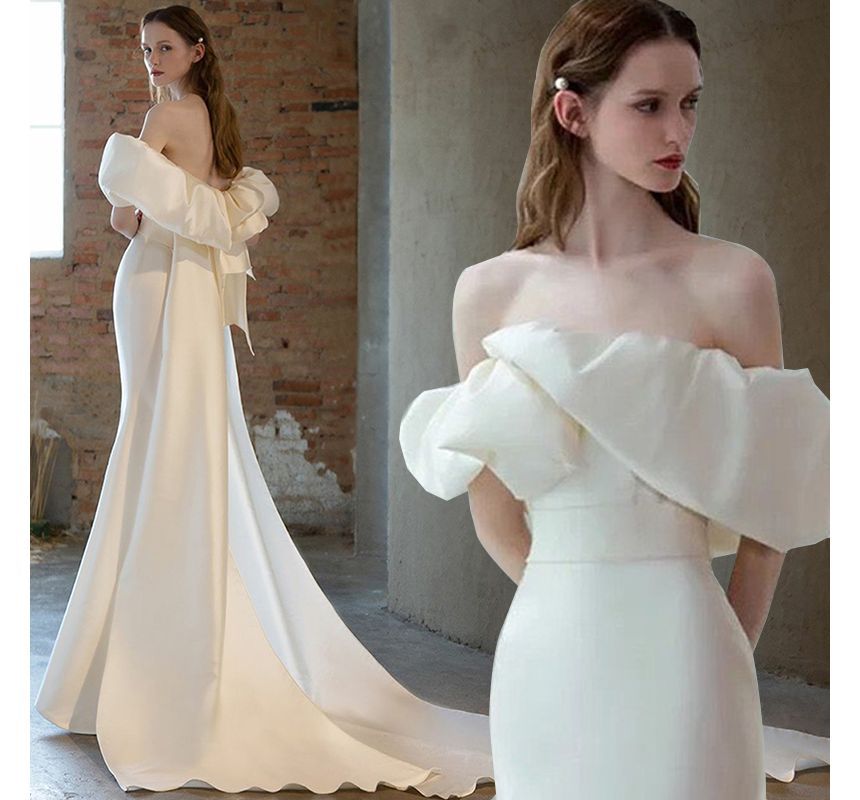 Off-Shoulder Puff-Sleeve Mermaid Wedding Gown