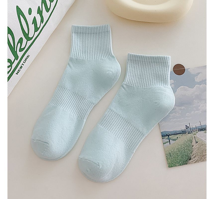 Set of 3 Pairs: Plain Ribbed Socks