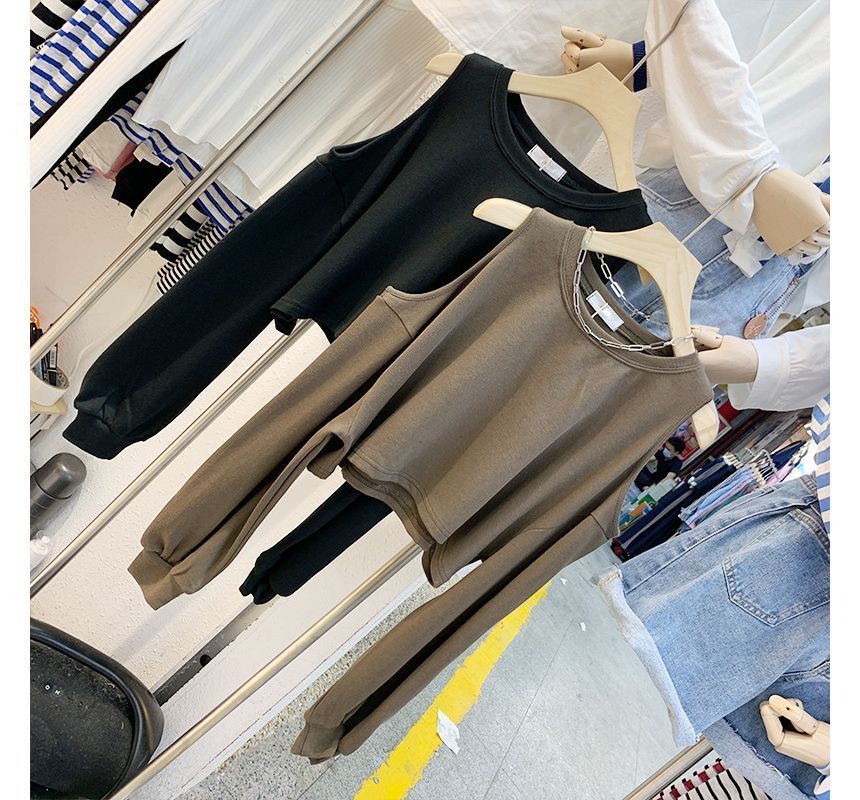 Long-Sleeve Cold Shoulder Plain Crop Tee