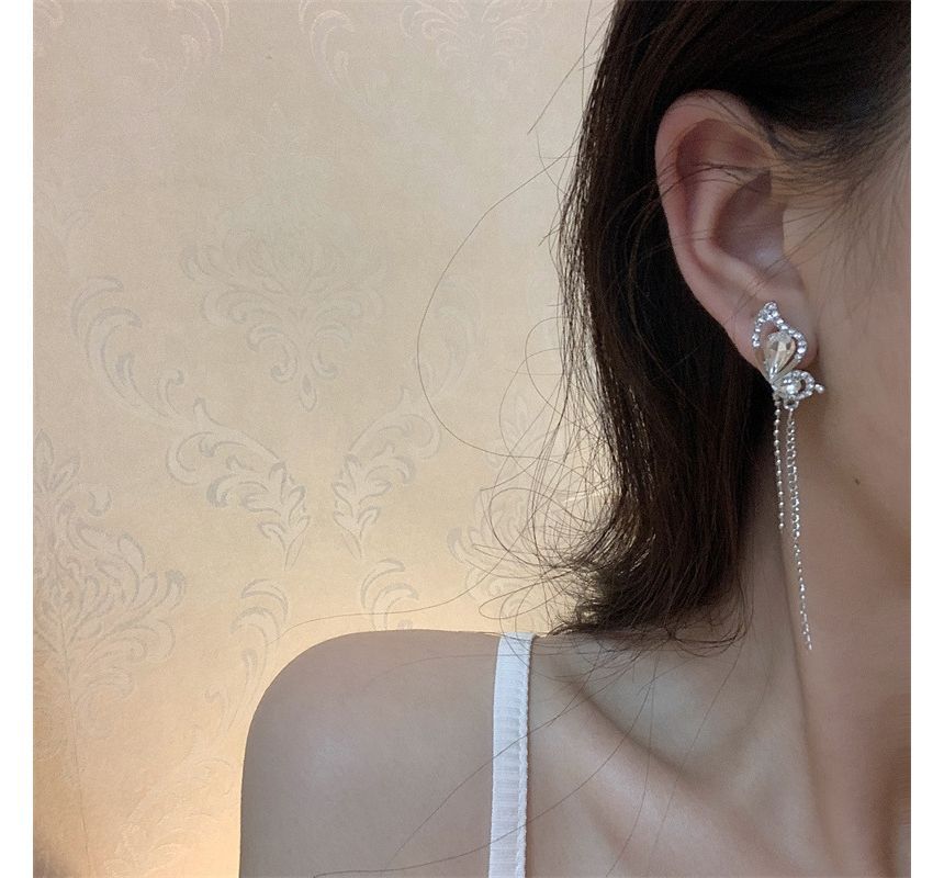 Butterfly Dangle Asymmetrical Earring Alloy