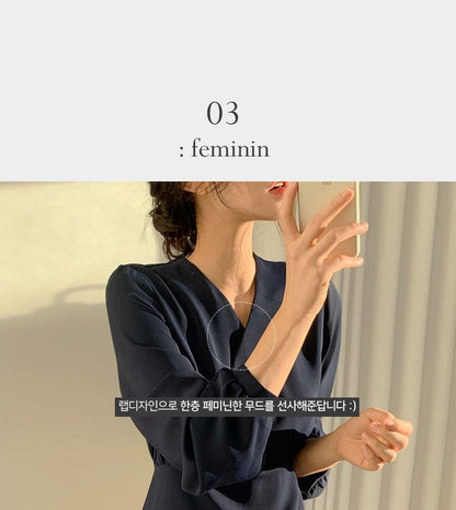 Langärmliges, schlichtes Midi-Wickelkleid mit V-Ausschnitt